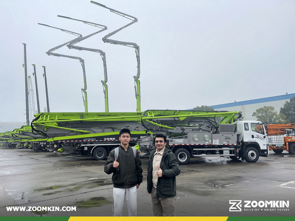 Kyrgyzstan Customer Visited ZOOMLION Factory
