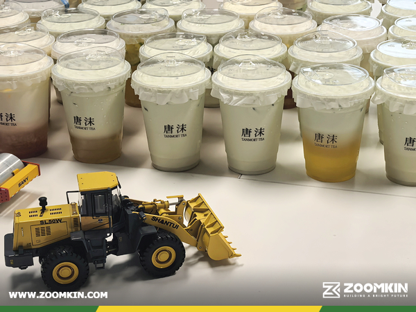 ZOOMKIN Employees Celebrate the Group’s 18th Anniversary Together