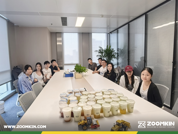 ZOOMKIN Employees Celebrate the Group’s 18th Anniversary Together