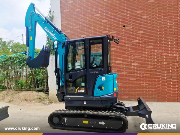 SUNWARD SWE35UF Excavator